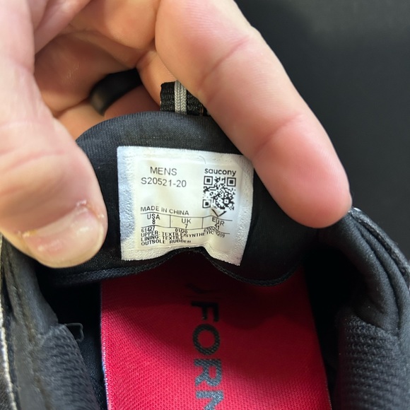 Saucony Men’s 8 Trail Runners - Picture 5 of 5